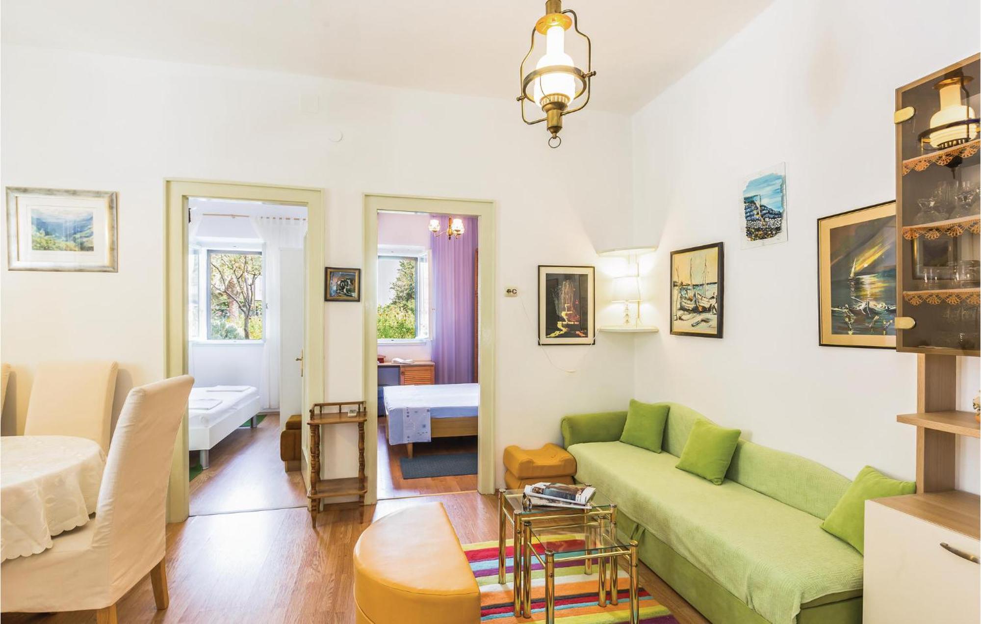 Awesome Apartment In Makarska With Kitchen Buitenkant foto